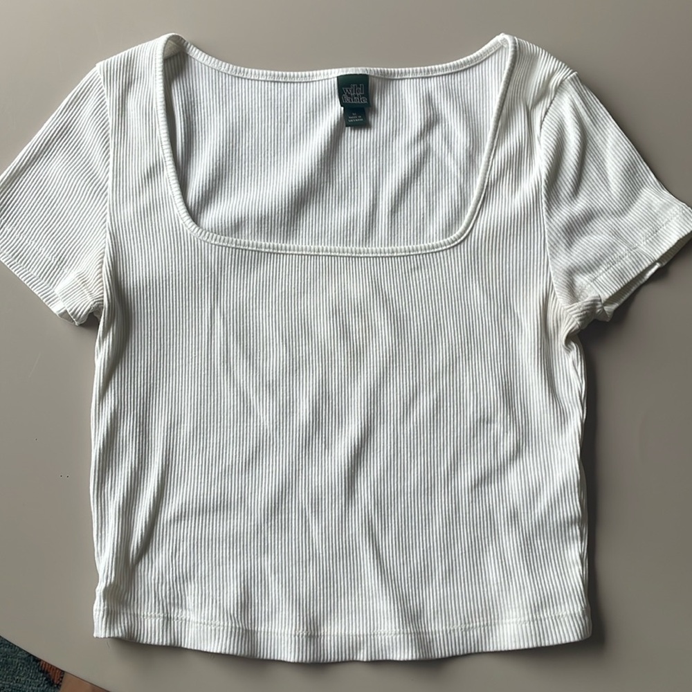 Baby White Tee Crop with Round neckline